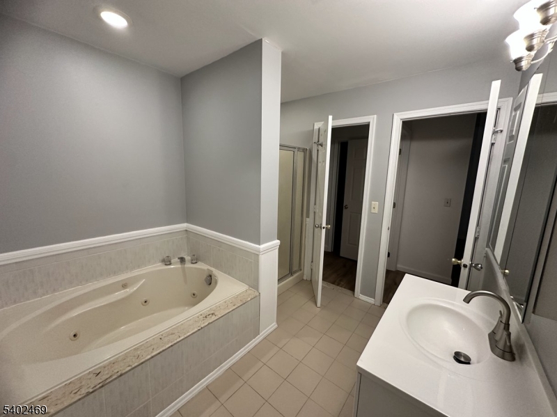 OAK HILL - Residential Lease