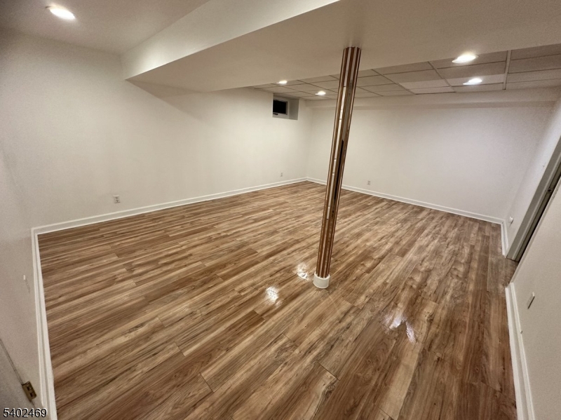 OAK HILL - Residential Lease