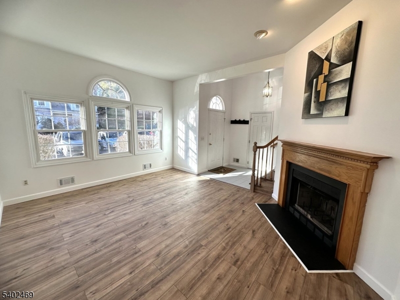 OAK HILL - Residential Lease