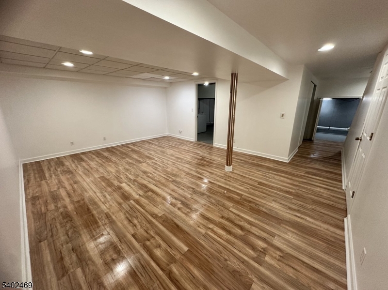 OAK HILL - Residential Lease