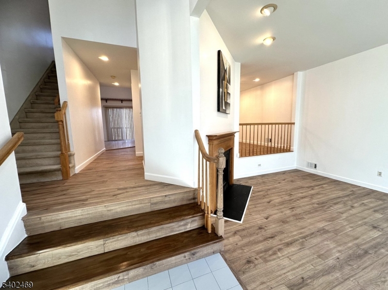 OAK HILL - Residential Lease