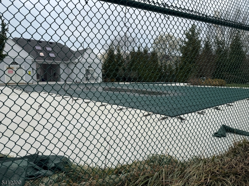 Renaissance I - Residential