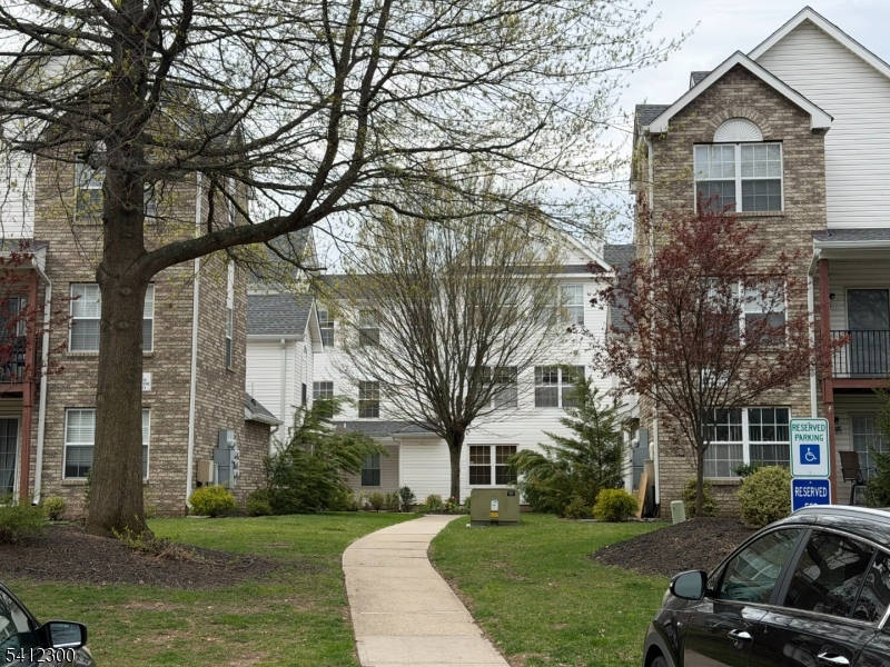 Renaissance I - Residential