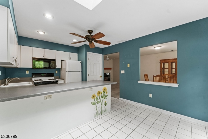 Photo 6 of 32 of 61 Rockcreek Ter townhome