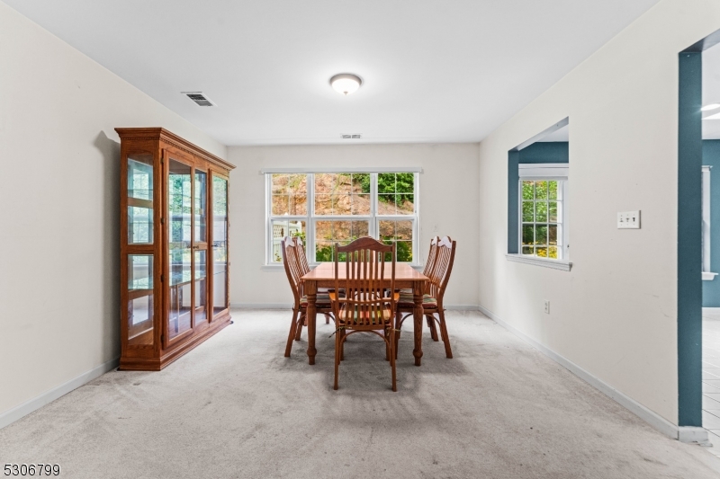 Photo 3 of 32 of 61 Rockcreek Ter townhome