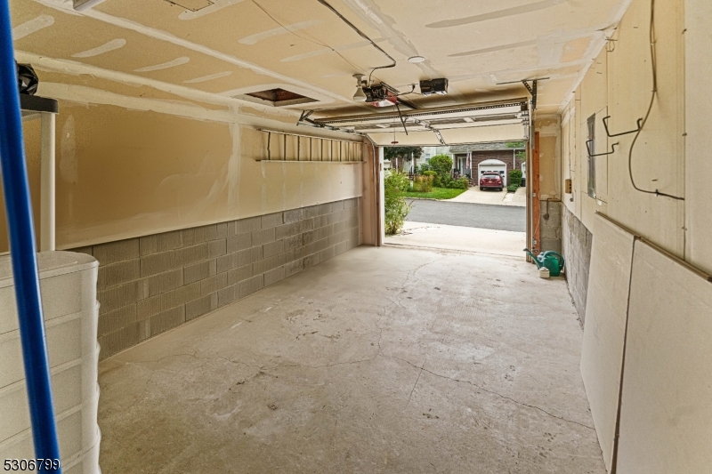 Photo 8 of 32 of 61 Rockcreek Ter townhome