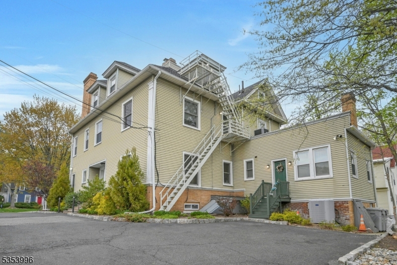 101 Park St