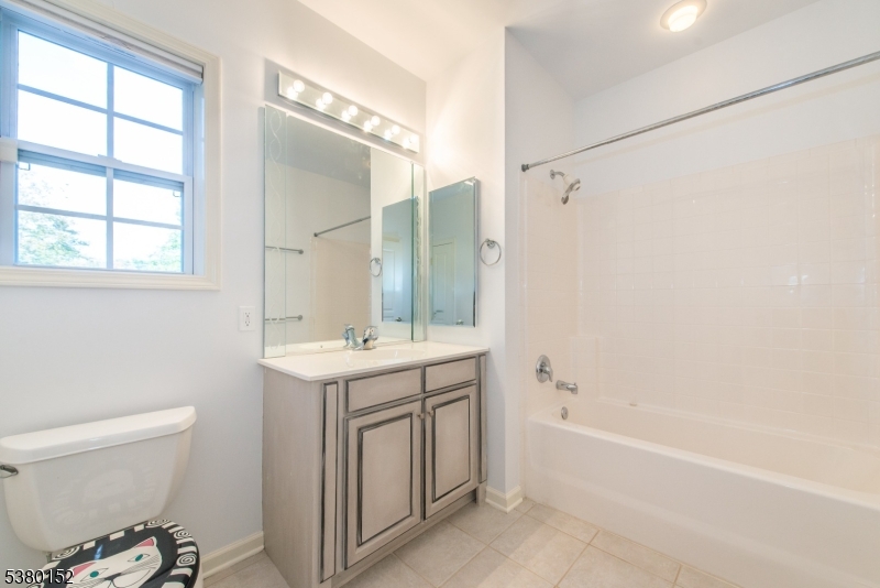 SOMERSET RUN - Residential