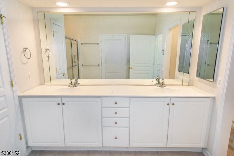 SOMERSET RUN - Residential