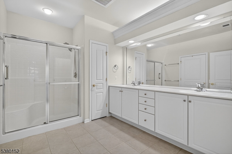 SOMERSET RUN - Residential