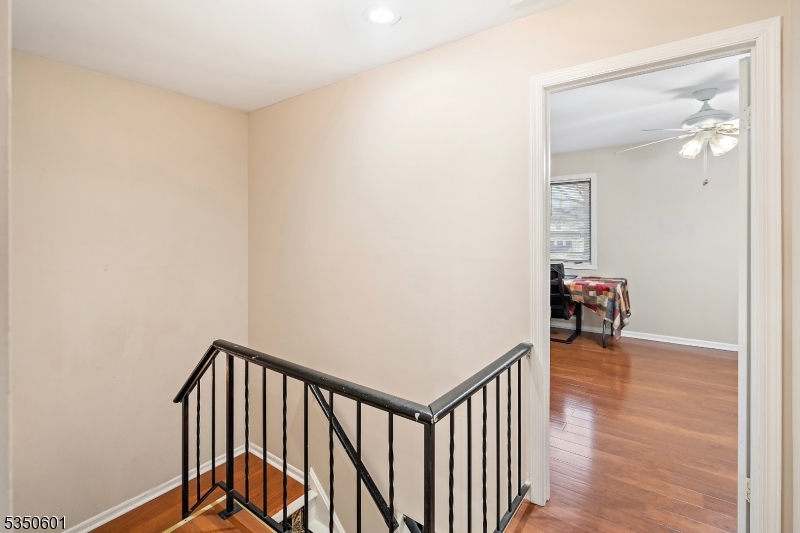 Edison Twp., New Jersey 08820, United States, 2 Bedrooms Bedrooms, ,3 BathroomsBathrooms,Residential,Pending,108156