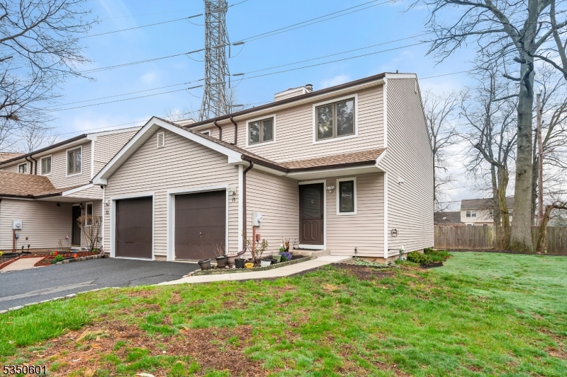 Edison Twp., New Jersey 08820, United States, 2 Bedrooms Bedrooms, ,3 BathroomsBathrooms,Residential,Pending,108156