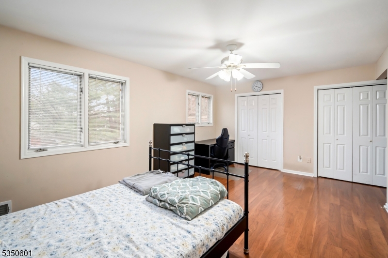 Edison Twp., New Jersey 08820, United States, 2 Bedrooms Bedrooms, ,3 BathroomsBathrooms,Residential,Pending,108156