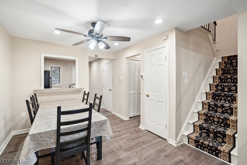 Edison Twp., New Jersey 08820, United States, 2 Bedrooms Bedrooms, ,3 BathroomsBathrooms,Residential,Pending,108156