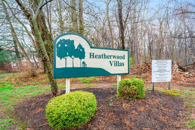 Edison Twp., New Jersey 08820, United States, 2 Bedrooms Bedrooms, ,3 BathroomsBathrooms,Residential,Pending,108156