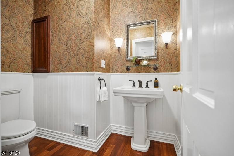 Upper Wyoming - Residential