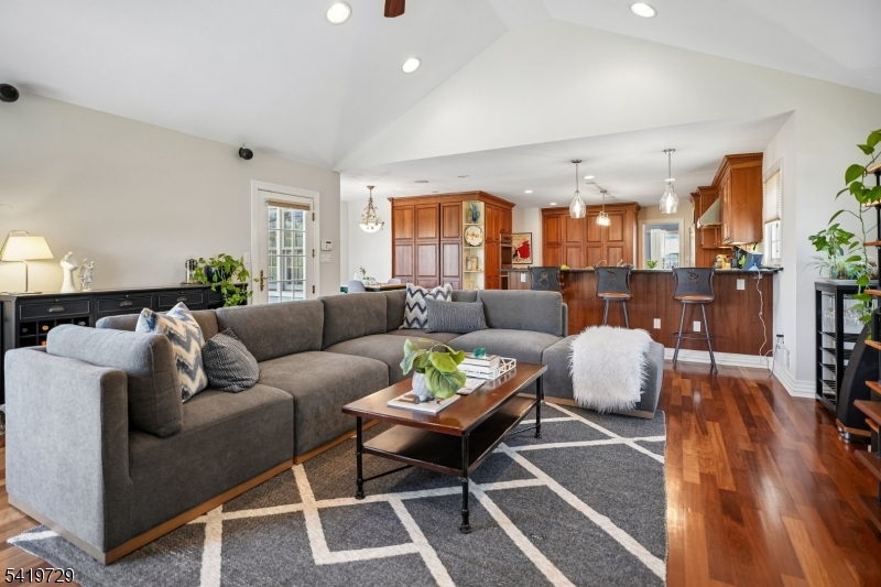 Upper Wyoming - Residential