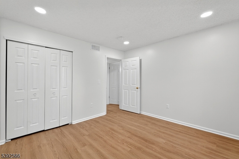 Glenbrooke - Residential Lease