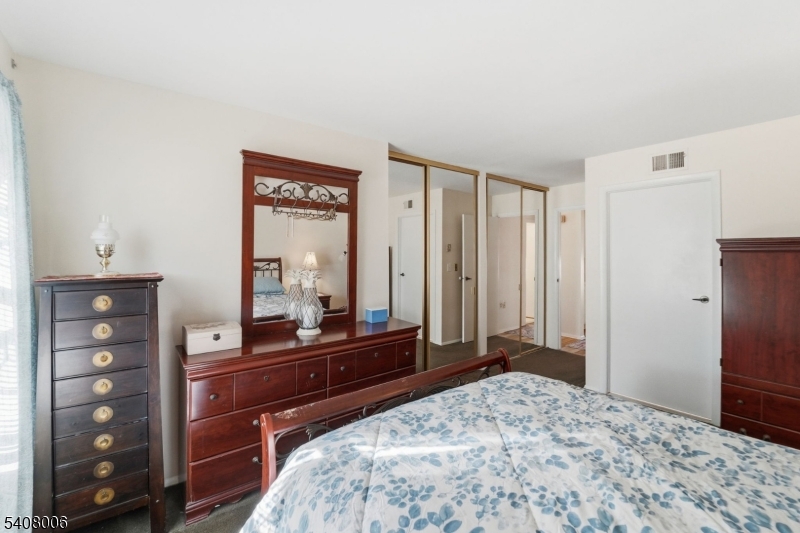 Leisure Knoll - Residential