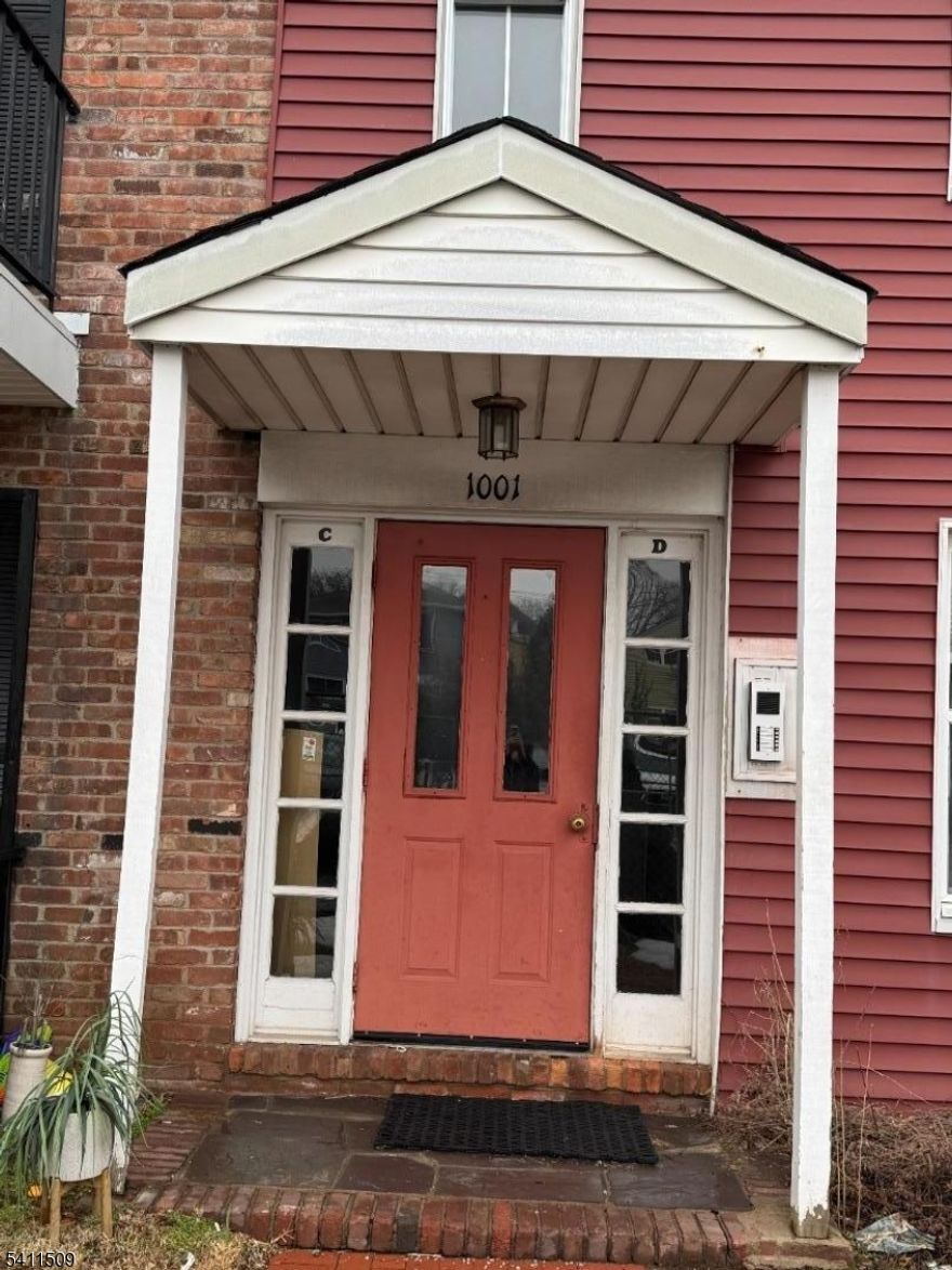 Bright and spacious 1-bedroom apartment featuring an abundance of natural sunlight throughout the day. This well-designed first floor unit offers generous living space and plenty of storage, including large closets to keep everything organized. A great opportunity for anyone looking for a home with both space and functionality. One assigned Parking spot, and plenty of guest parking, on-site laundry.  The HOA covers garbage, snow removal, and common area maintenance, making for truly effortless living. Close to shopping, dining, highways, schools, and public transportation. .