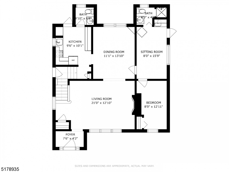 Main image without alt text