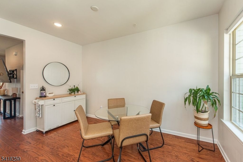 Kensington Square - Residential