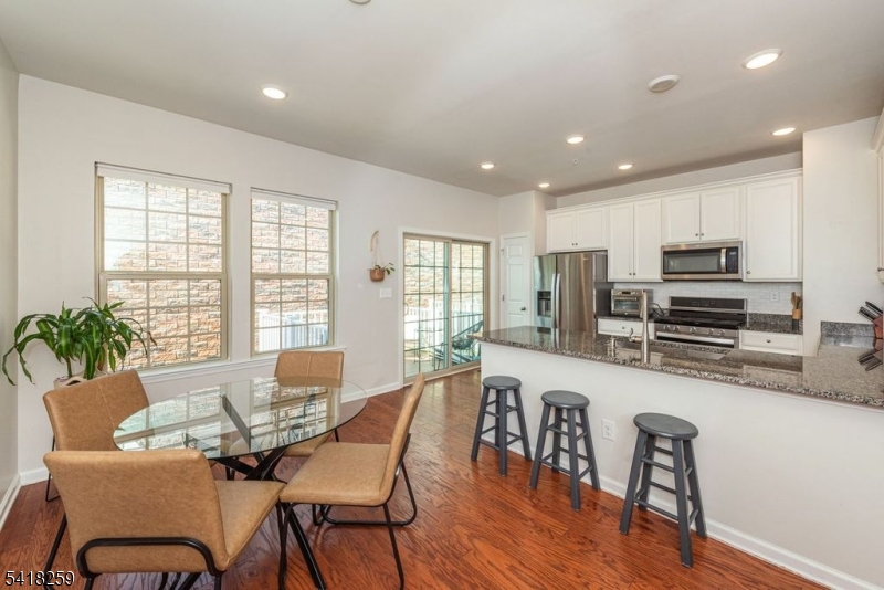 Kensington Square - Residential