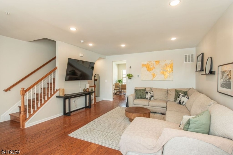 Kensington Square - Residential