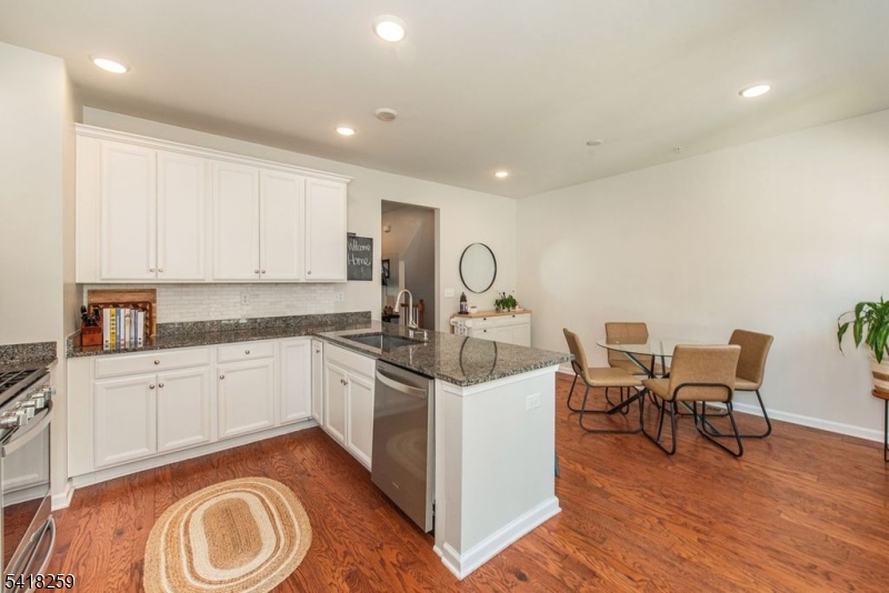 Kensington Square - Residential