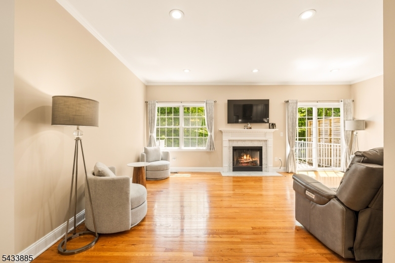 Mazdabrook Commons - Residential
