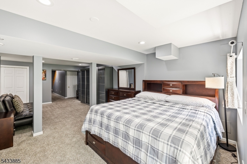 Mazdabrook Commons - Residential