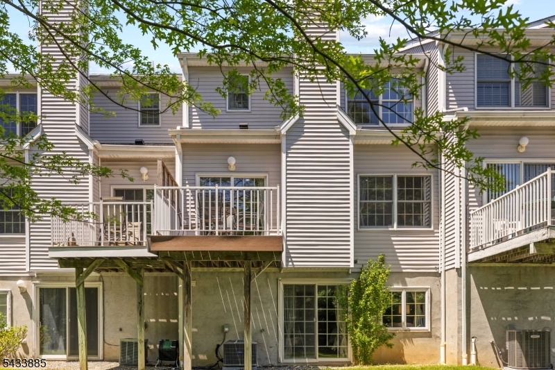 Mazdabrook Commons - Residential