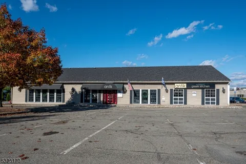 MLS: 3933819