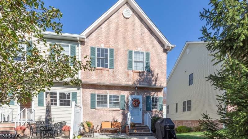 25 Riga Ct