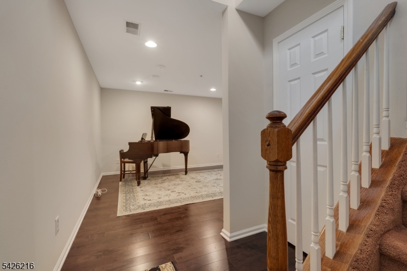 Summit Falls - Residential