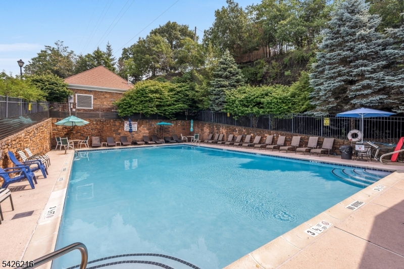 Summit Falls - Residential