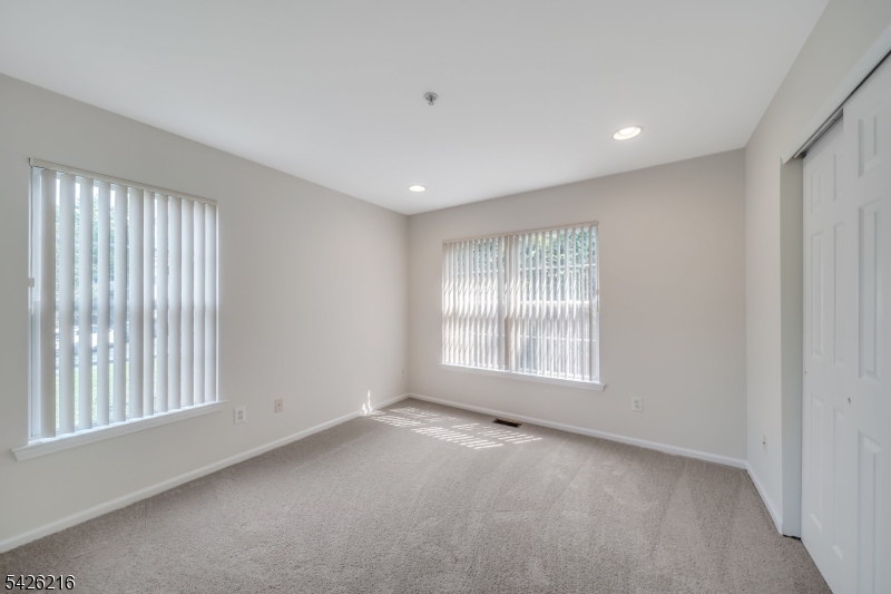 Summit Falls - Residential