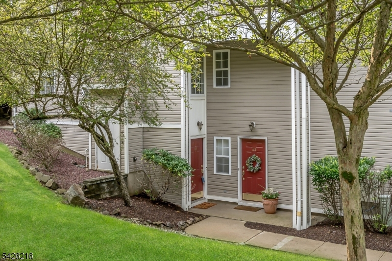 Summit Falls - Residential