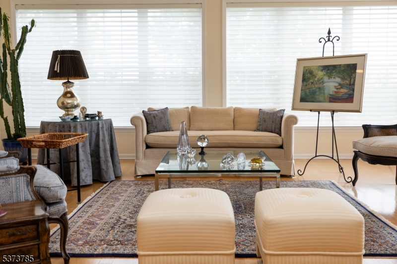 FOX HILLS - Residential