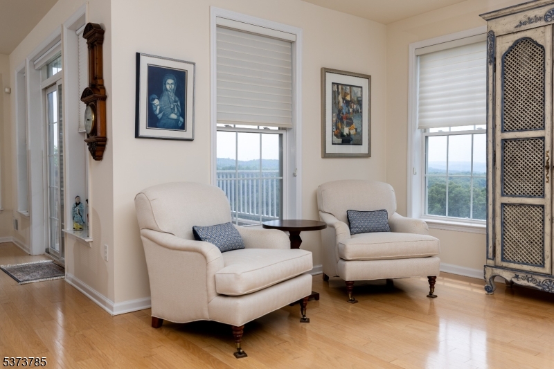 FOX HILLS - Residential