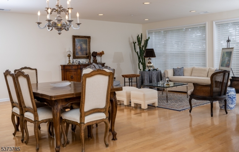 FOX HILLS - Residential