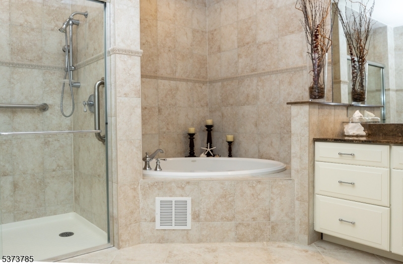 FOX HILLS - Residential