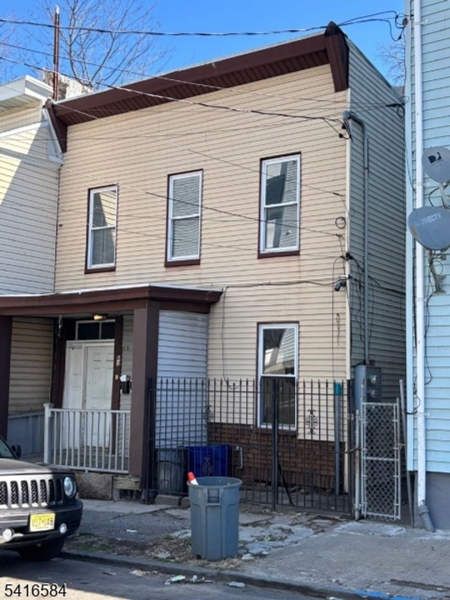 Near to Saint Joseph Hospital, Income producer updated 2 Units up and down 2 bedrooms units with one bathroom each. LIve in one side and rent the other unit, Become a Landlord