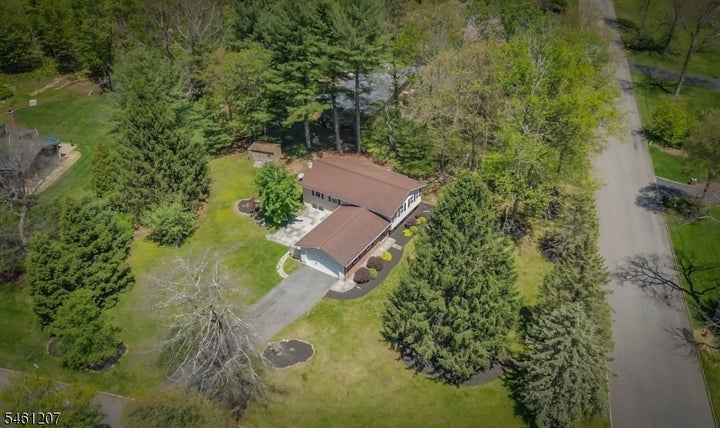 Photo 1 of 30 — 8 Woodland Dr, Washington Twp., NJ 07853