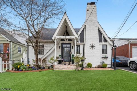 239 Baldwin Ave, Hasbrouck Heights Boro, NJ 07604 - MLS#: 3955740