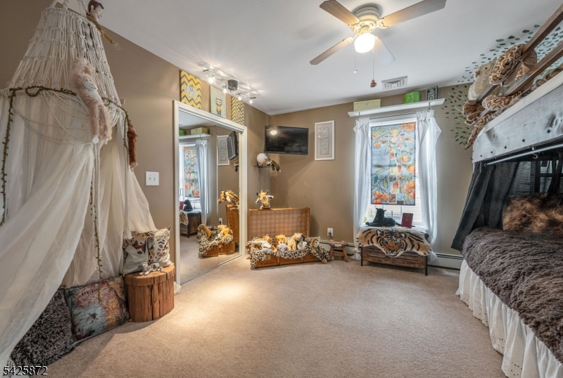 Cozy Lake - Residential