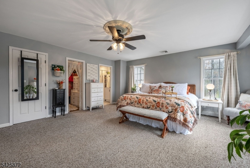 Cozy Lake - Residential