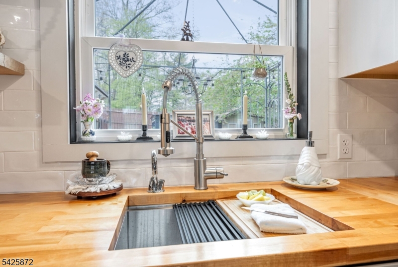 Cozy Lake - Residential