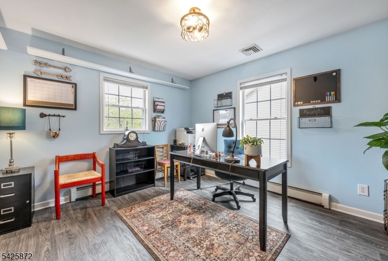 Cozy Lake - Residential