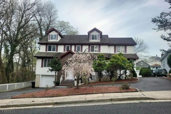 66 BURTON AVE, SOUTH RIVER, NJ 08882 - Image b8c8ca31afa04edda8681da638647a86/4136320341